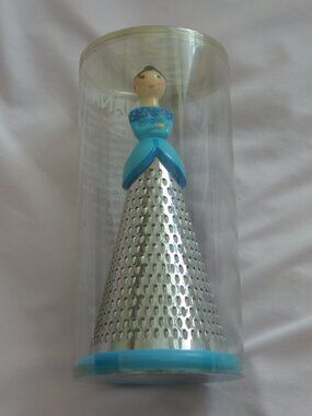 Pylones Nana Cheese Grater - Blue Figurine